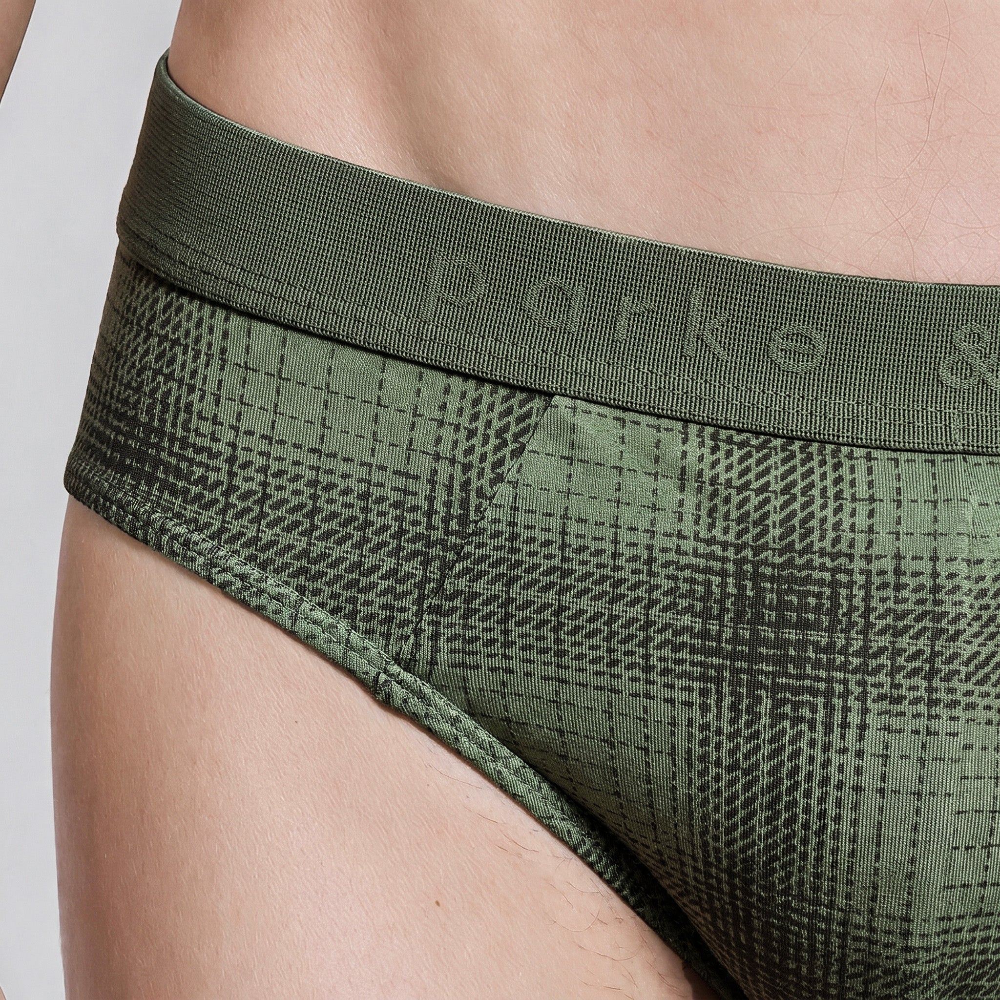 PR Design Co. Inc. Juniper Harris check printed low rise brief underwear